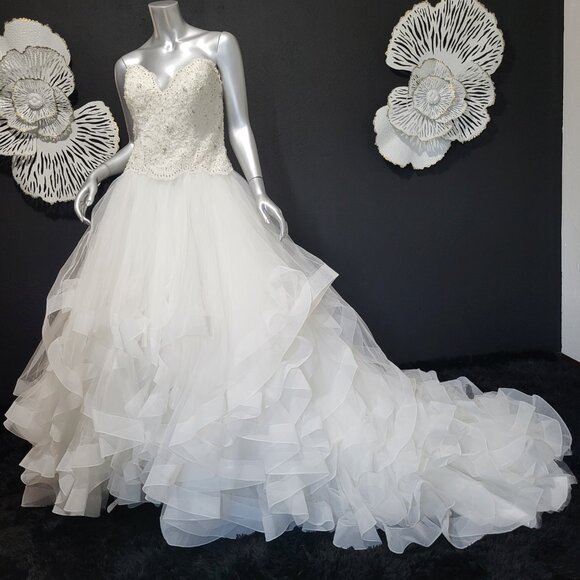 NWT~$2250~MORILEE~6/8~IVORY EMBELLISHED STRAPLESS FIT & FLARE WEDDING DRESS - Picture 1 of 16